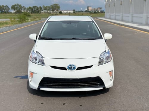 Toyota Prius 2015 Opt4 ឡានសន្លឹកពន្ធ តំលៃចចារបាន