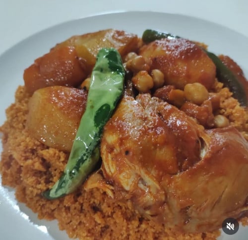 Tunisian couscous with chicken