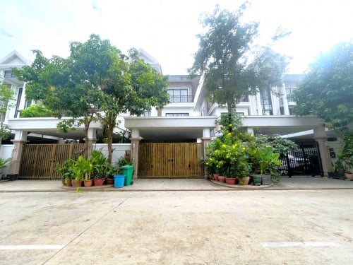 Twin Villa for Rent | PH 60m – Prime Location