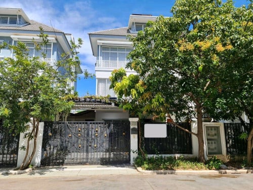 Twin Villa Rent / 双拼别墅出租/ Near Aeon2