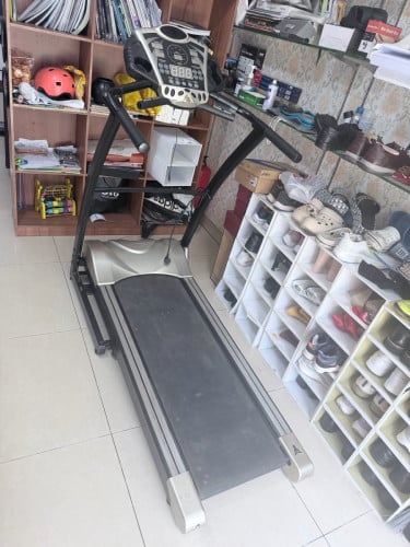 ម៉ាស៊ីន​ខូច​ មាន​ម៉ូទ័រ​ មាន​ភ្លេីង​ (តំលៃ​ចរចា​បាន)