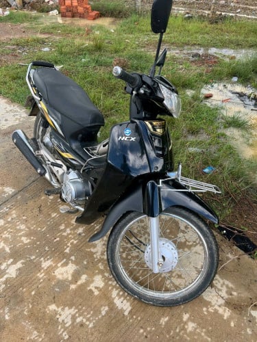 ម៉ូតូអ្នកជិះ