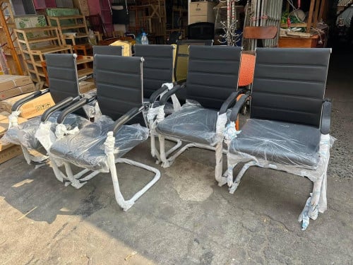 កៅអីប្រជុំស្បែក