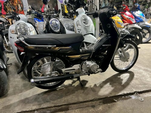 ហាង លឹមហ៑ួរ មានសេវ៉ាបង់រំលួស ទាំងម៉ូតូថ្មី១តឹក