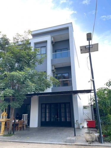 ផ្ទះលក់ឬជួលក្នុងក្រុងកំពត