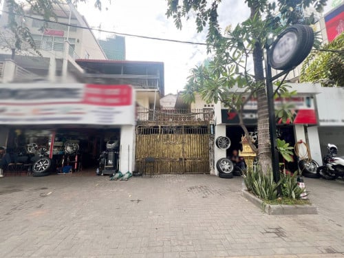 ផ្ទះអាជីវកម្ម ជួលនៅបឹងកេងកង1 | Shophouse for Rent at BKK1