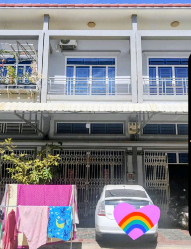 ក្នុងបុរី ហុងឡាយ ត្រពាំងថ្លឹង ផ្ទះល្វែងប្លង់រឹងទំហំដី៖ 4.2ម x 21.2ម ទំហំផ្ទះ៖ 4.2ម x 15ម