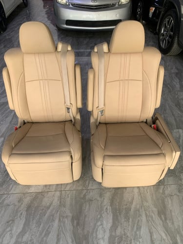 កៅអីAlphard ហ្សីន