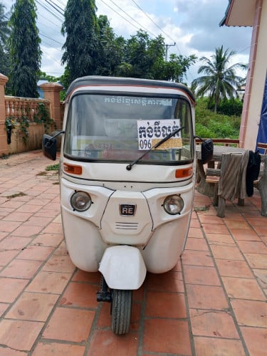 កង់បីលក់ Bajaj Re