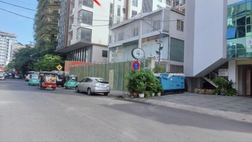 ផ្ទះអាជីវកម្មជួល - នៅបឹងកេងកង១ - BKK1 / Commercial House For Rent - BKK1