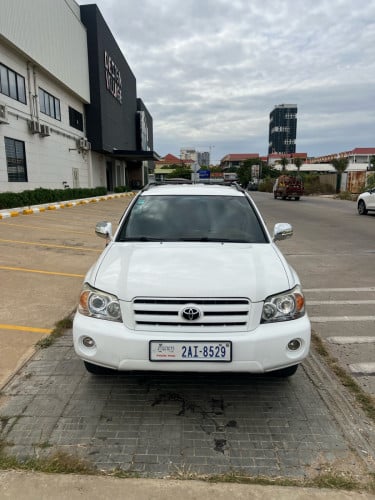 ជះសម្រស់ណាស់Hi.2004ម៉ាស៊ីន4 ប៉ុង1 ក្នុងលឿង កៅអីចុច ពូកស្បែក