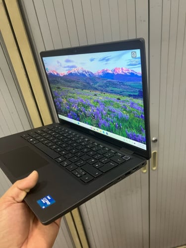 លក់ប្រញាប់​ laptop Dell latitude 7320 ស្អាតដេីរលឿនខ្លាំង