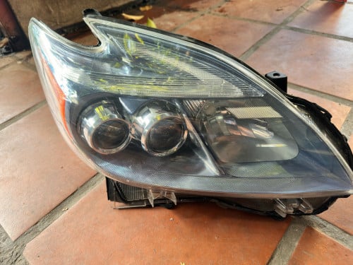 ចង្គៀងPrius Plug-in 012-015 គុជ3 ហ្ស៊ីនក្បាលឡាន ខាងស្តាំ