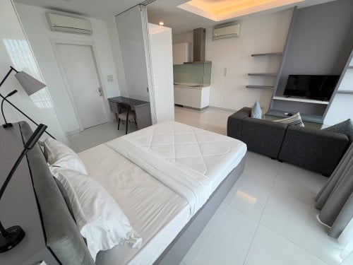 🏢 CONDO FOR RENT –1 BED J TOWER 1