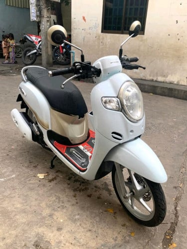 020ម៉ូតូ​ស្អាត​ មាន​ពន្ធ​កាតគ្រី​ លេខភ្នំពេញ​