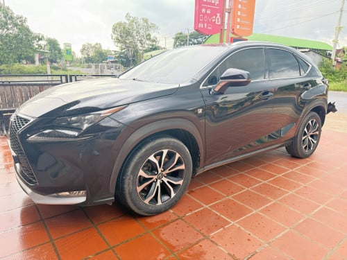 2015 LEXUS NX200t F Sport