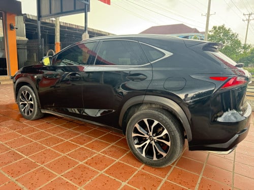 2015 LEXUS NX200t F Sport