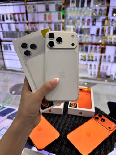 650$ យកបាន 17 pro max