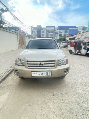 Car for sale highlander 04 V4 pong1 ឡានថ្មីណាស់ធានាឡានអត់បុកអត់ច្រេះ