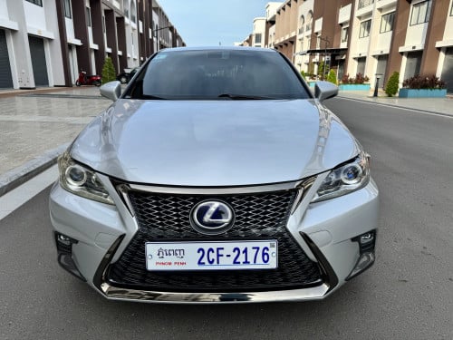 CT200h 2012 Premium up F-Sport