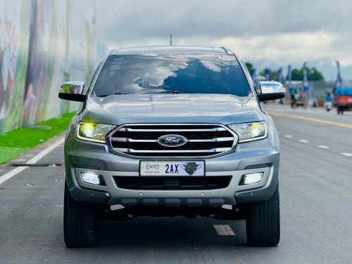 Ford Everest 018 Full Titanium ប្រាក់