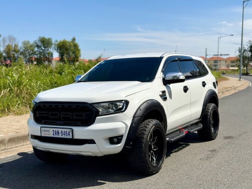 Ford Everest 2017 4x4 កៅអី3ជួល លេងហើយម៉ាអេម