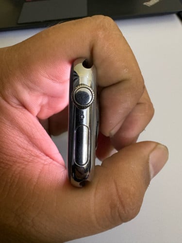 I watch top grade series 10 condition 98%Have full box 😉❤️ free skea 2