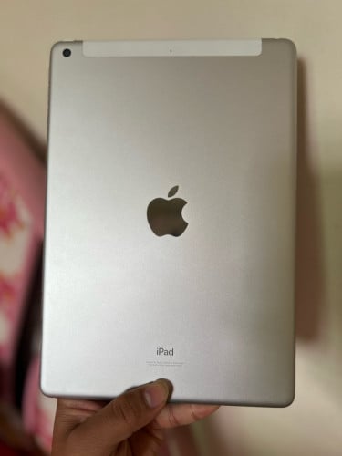 iPad ជំនាន់ទី 9th Chip A13 សំណុំzin ប្រើsim/wifi ស្អាត98% 125$