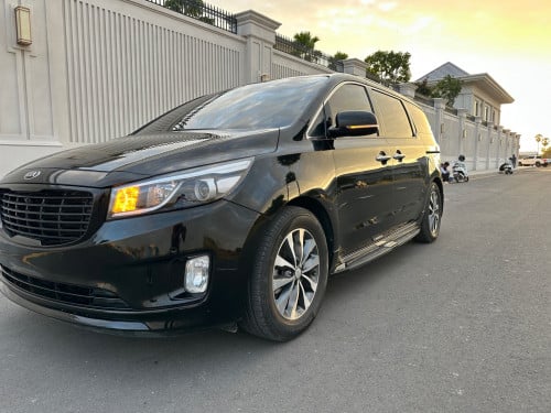 Kia carnival 2017 អូតូទ្វា2