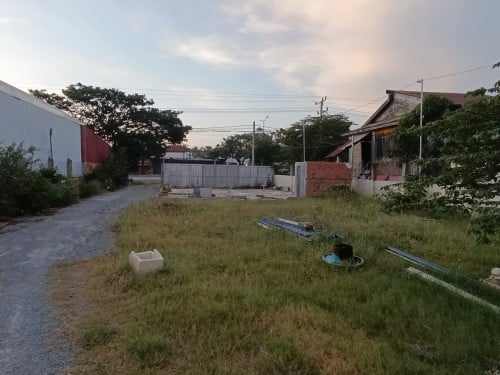 Land for rent (10x30m)