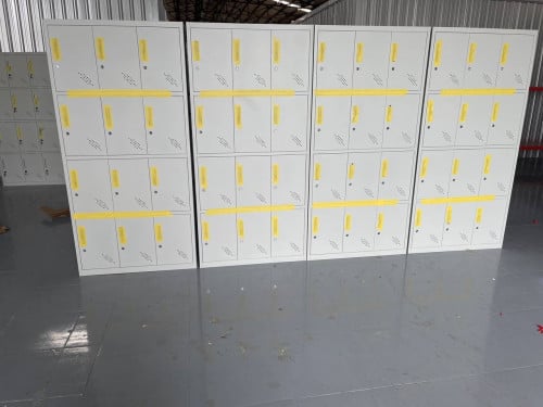 Locker 12doors