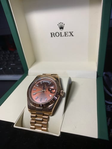 Rolex Day-Date 40mm មាសុីន Auto មិនប្រើថ្ម