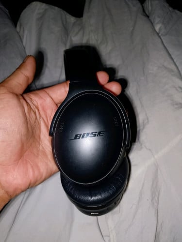 Selling Headphones Brand Bose QC