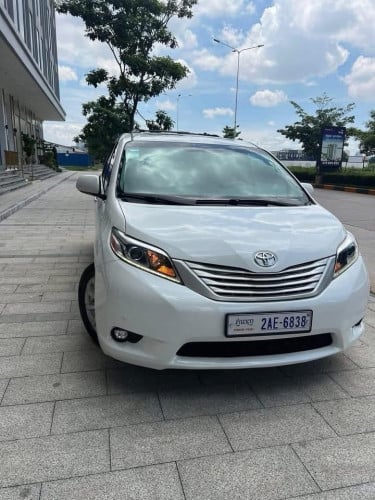 Sienna 011 V6 P1 Limited Foll អូតូទ្វា3ក្នុងលឿងលក់បករញាប់លុយ