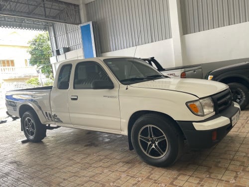 Tacoma ឆ្នាំ2000 តួទាប 4ម៉ាសុីន លេខអូតូ ឡានស្អាត