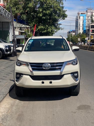 Toyota Fortuner 2018 មហាថ្មី