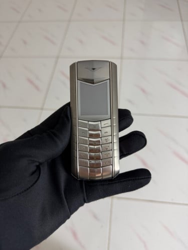 Vertu Ascent Special Edition