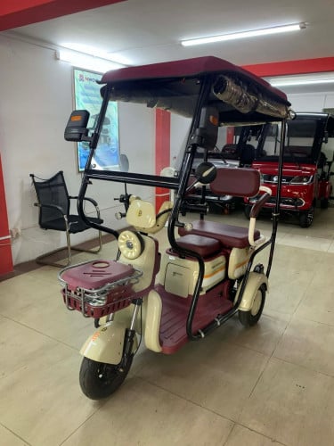 កង់បីអាគុយមួយទឹក