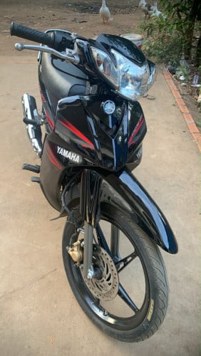 ម៉ូតូនៅសាណុំសុីន ដីក្រៅ