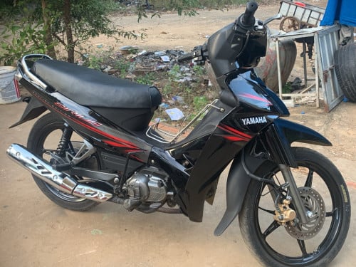 ម៉ូតូនៅសាណុំសុីន ដីក្រៅ