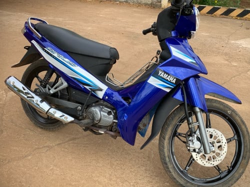 ម៉ូតូនៅសាណុំសុីន ដីក្រៅ