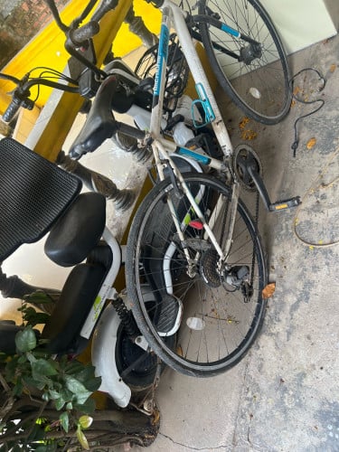 លក់ អត់ប្រើទុកចោល ដូផ្ទះរស់នៅ