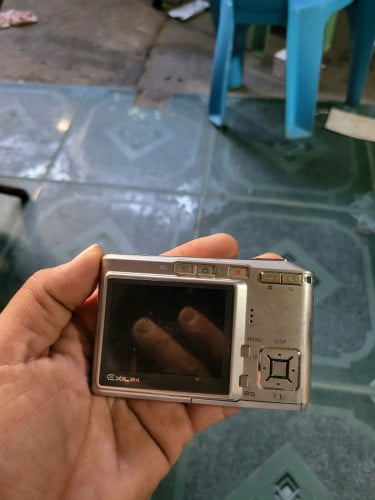 លក់នៅស្អាតទាំងអស់ខូចអេក្រង់