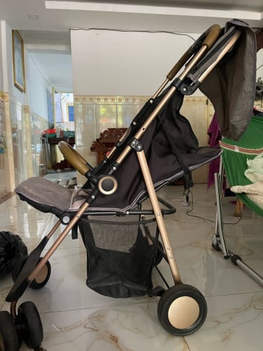 រទេះរុញកូនក្មេង