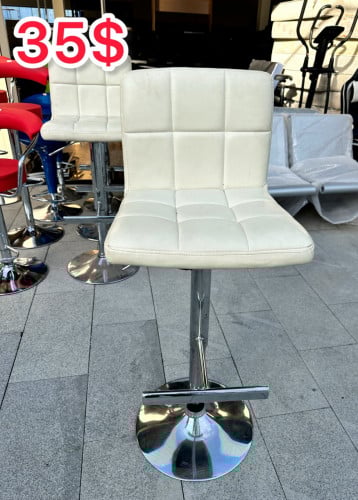 កៅអីពូកស្អាត