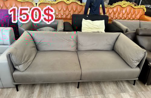 សាឡុងស្អាតទន់ល្អ