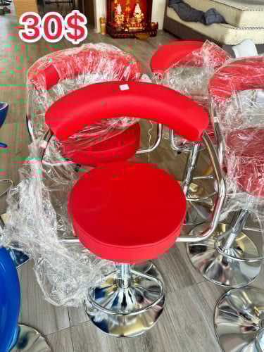 កៅអីថ្មីស្អាត