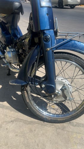 ម៉ូតូស្អាតម៉ាសុីនតាន់បងៗ