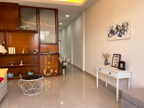 ផ្ទះជួល​ បុរីឈូកវ៉ា3 ទល់មុខព្រលានយន្តពោធិចិនតុង