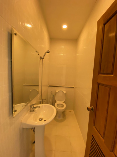 ផ្ទះជួល​ បុរីឈូកវ៉ា3 ទល់មុខព្រលានយន្តពោធិចិនតុង